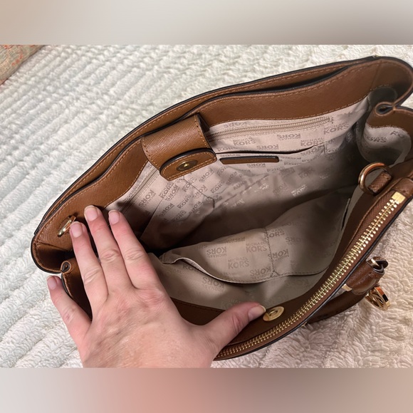 Michael Kors Sutton Satchel Saffiano Leather Brown NWOT - Picture 8 of 15